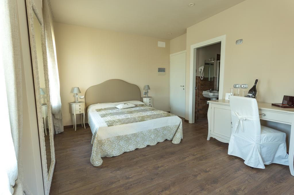 Antica Dimora Stucky Bed & Breakfast เตรวิโซ ห้อง รูปภาพ